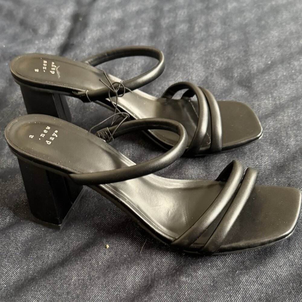 Like New‼️ A New Day Black Strappy Stacy Sandal Heel Women’s 10